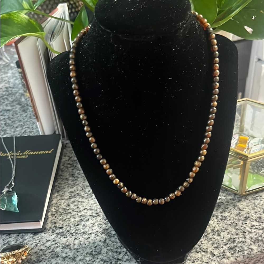 Elegant Multicolor Pearl Necklace